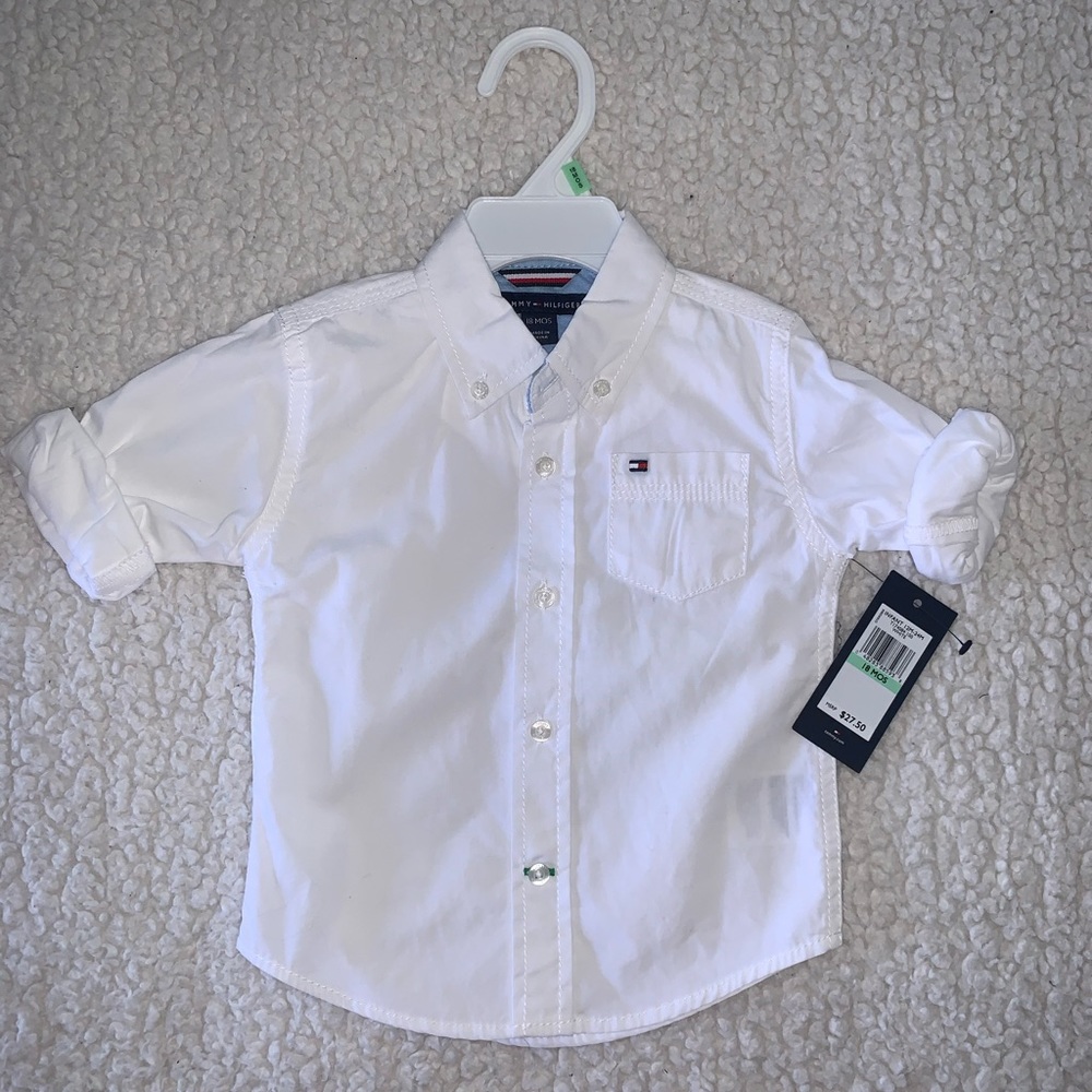 SOLD!!!! Tommy Hilfiger shirt